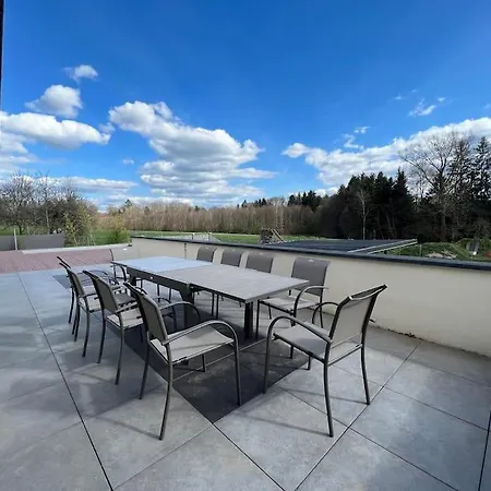 140 M2, Et Piscine Chauffee